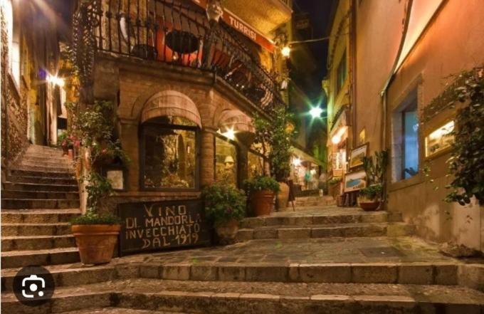 Romantica Casa A Taormina Exterior foto