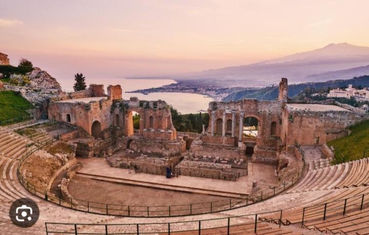 Romantica Casa A Taormina Exterior foto